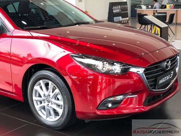 Màu xe Mazda 3 mới ra mắt bao gồm đỏ kim cương, trắng sữa, xám grey