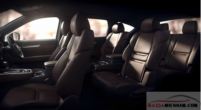 Mazda CX8 có không gian bên trong vô cùng rộng rãi cho 7 người