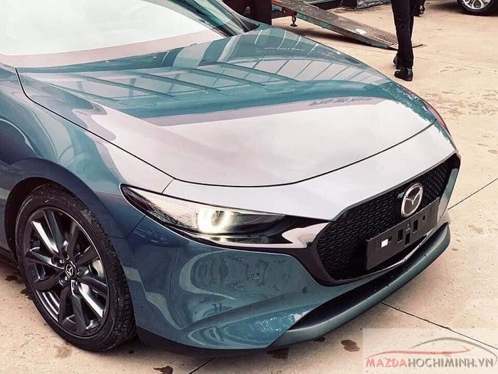 Chi tiết Mazda 3 2020 màu xanh mới đang "gây sốt" trên thị trường