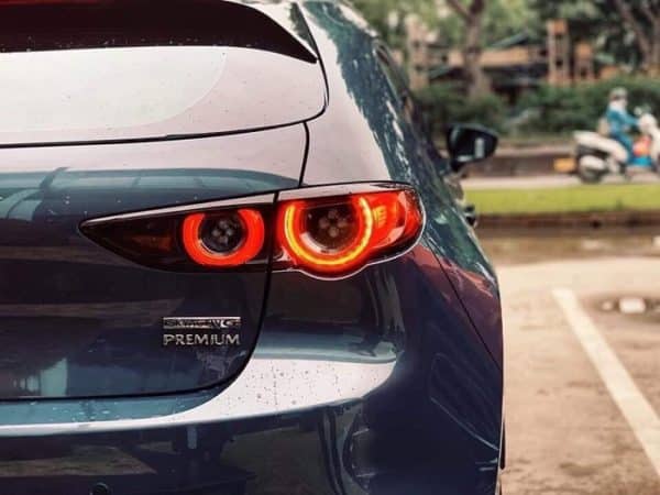 Chi tiết Mazda 3 2020 màu xanh mới đang "gây sốt" trên thị trường