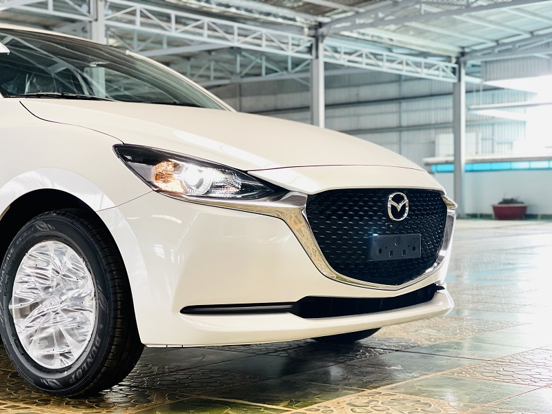 Hình ảnh Mazda 2 2021 màu trắng
