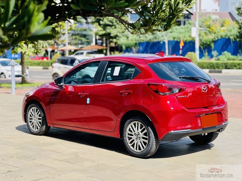 Hình ảnh Mazda 2 2021 màu đỏ 5